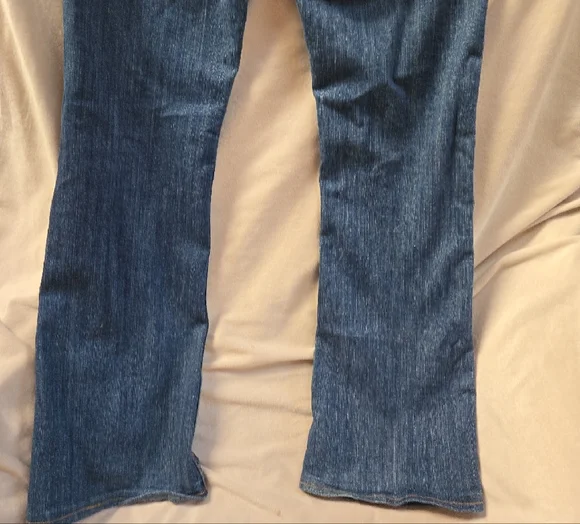 Banana Republic Straight-Leg Jeans in Deep Indigo - Picture 8 of 8